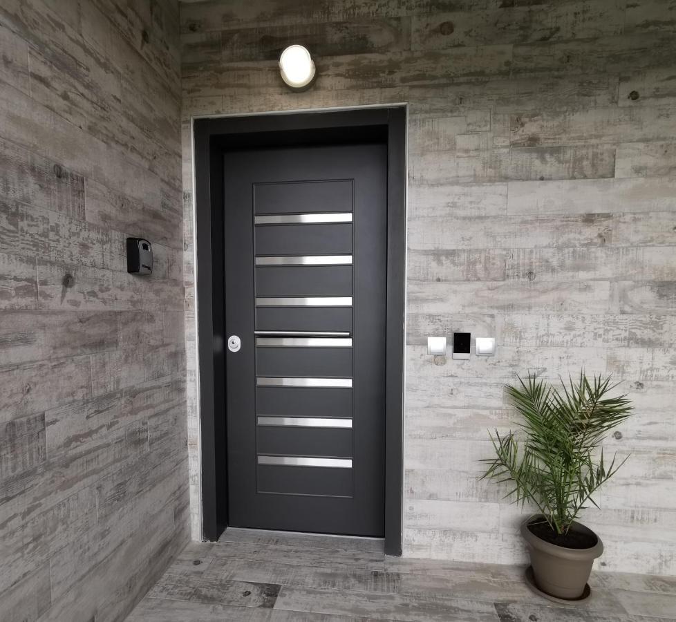 Family Apartment Zornitsa Néa Fókaia Zewnętrze zdjęcie