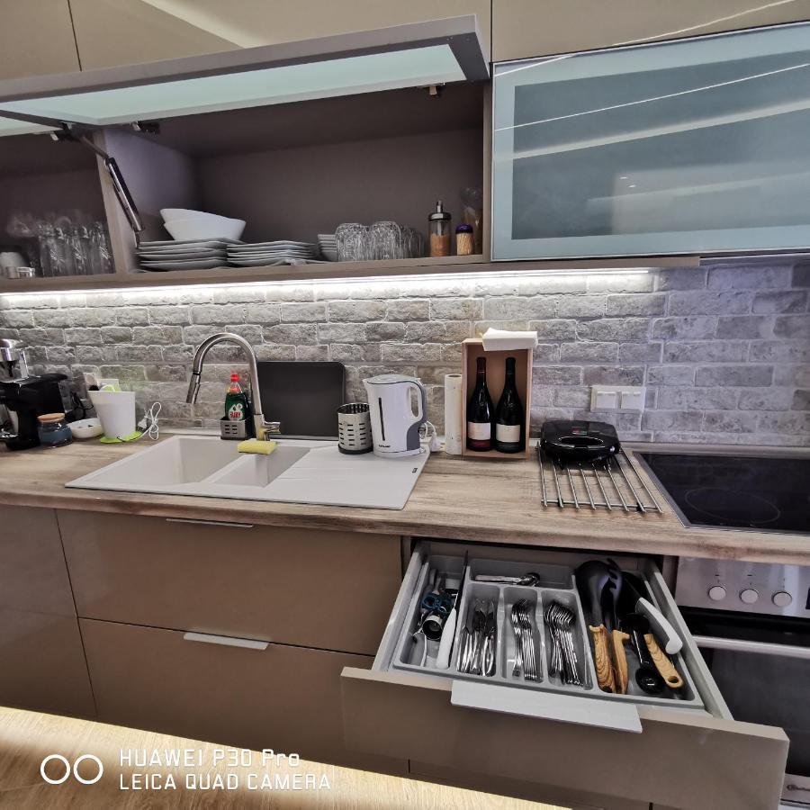 Family Apartment Zornitsa Néa Fókaia Zewnętrze zdjęcie